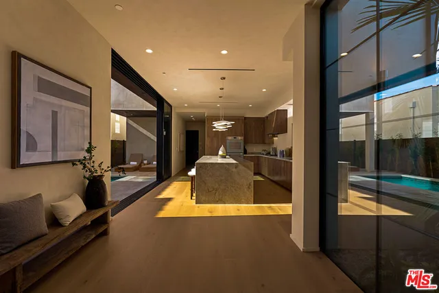 $4,995,000 | 923 Milwood Avenue, Venice, CA 90291