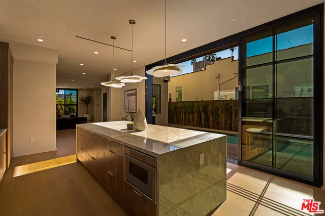 $4,995,000 | 923 Milwood Avenue, Venice, CA 90291