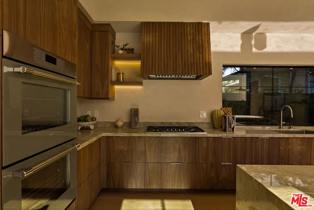 $4,995,000 | 923 Milwood Avenue, Venice, CA 90291