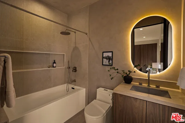 $4,995,000 | 923 Milwood Avenue, Venice, CA 90291