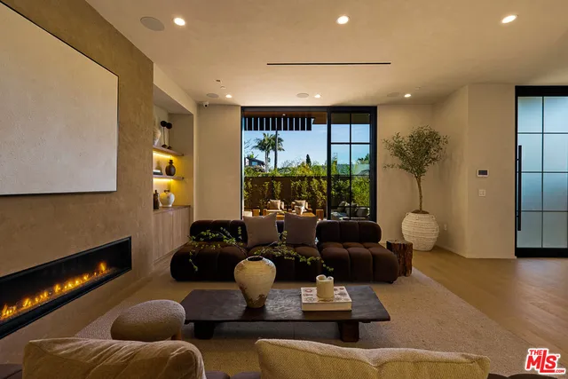 $4,995,000 | 923 Milwood Avenue, Venice, CA 90291