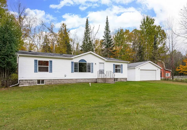 $289,900 | 4865 Daniels Road, Duluth, MN 55811