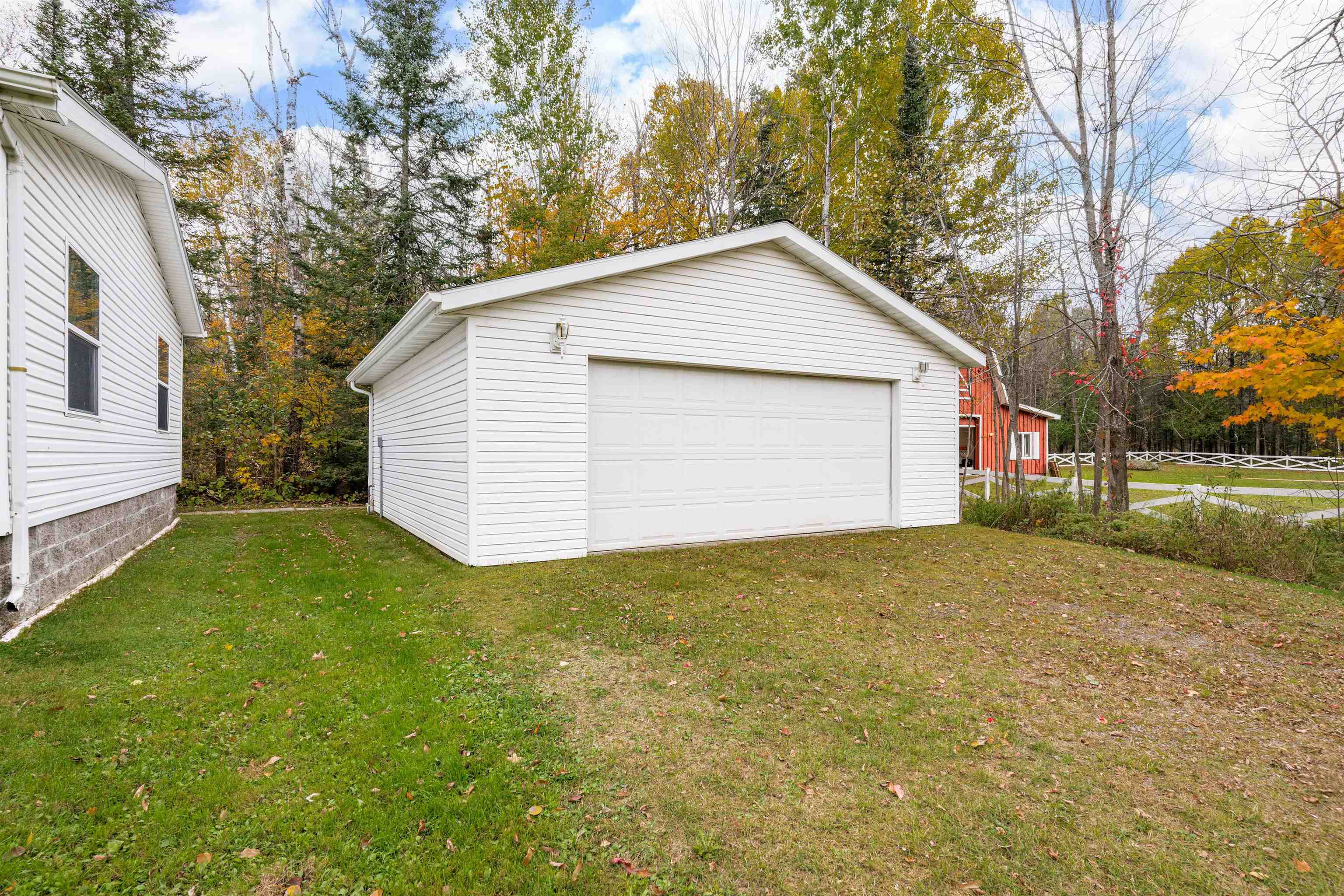 4865 Daniels Road Duluth, MN 55811 - Photo 5 of 25