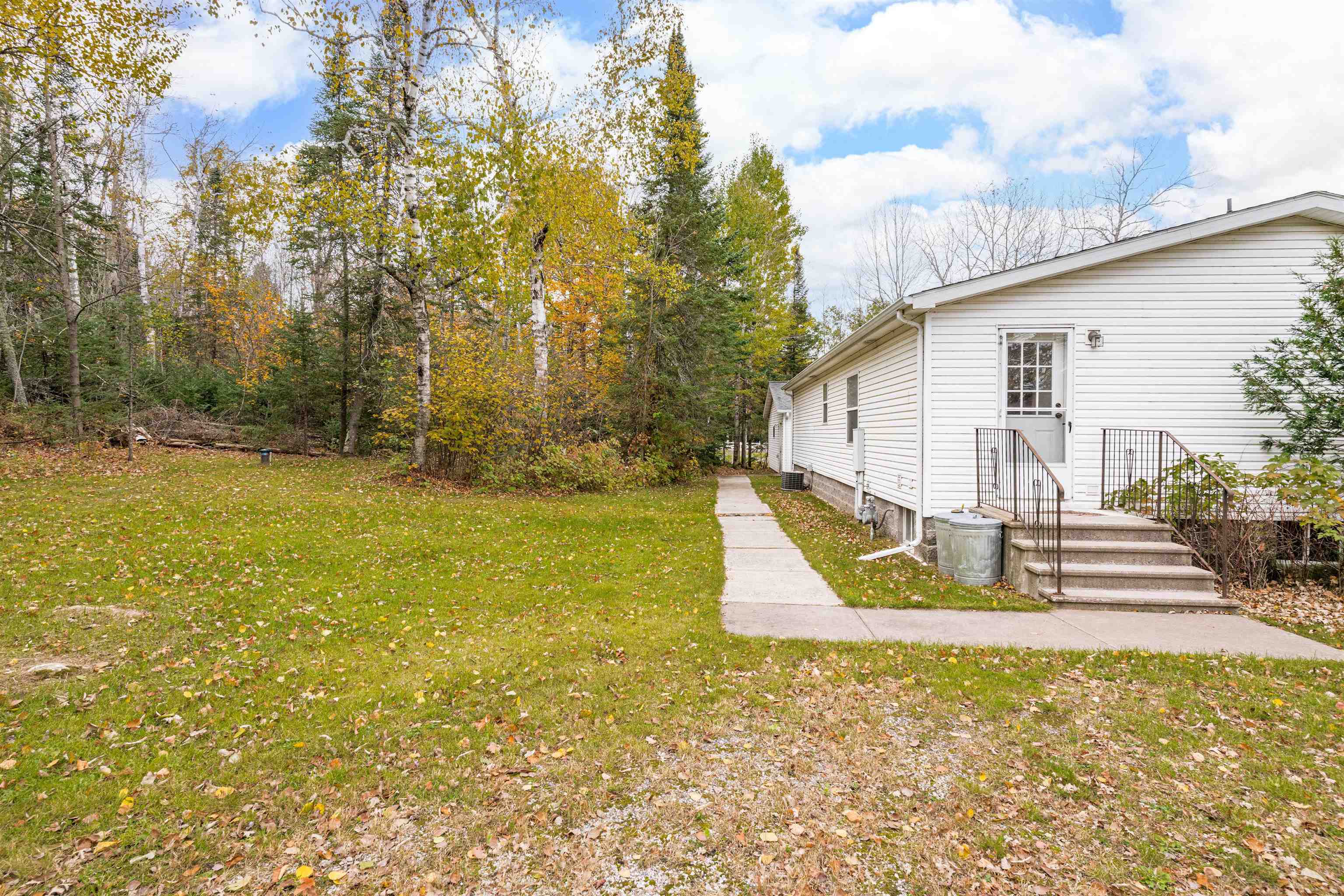 4865 Daniels Road Duluth, MN 55811 - Photo 7 of 25