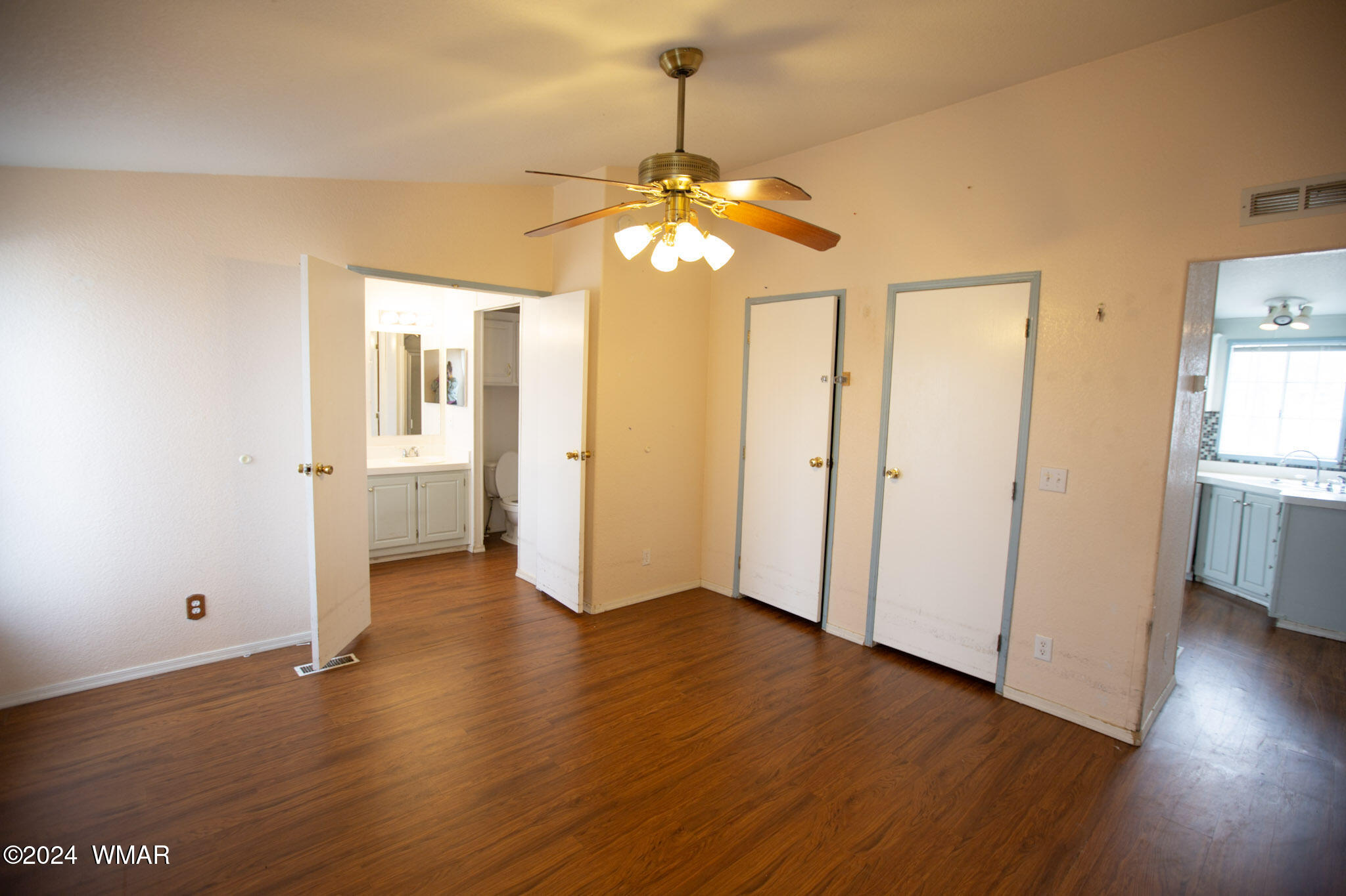 748 West School Bus Road Eagar, AZ 85925 - Photo 11 of 26 Primary Bedroom