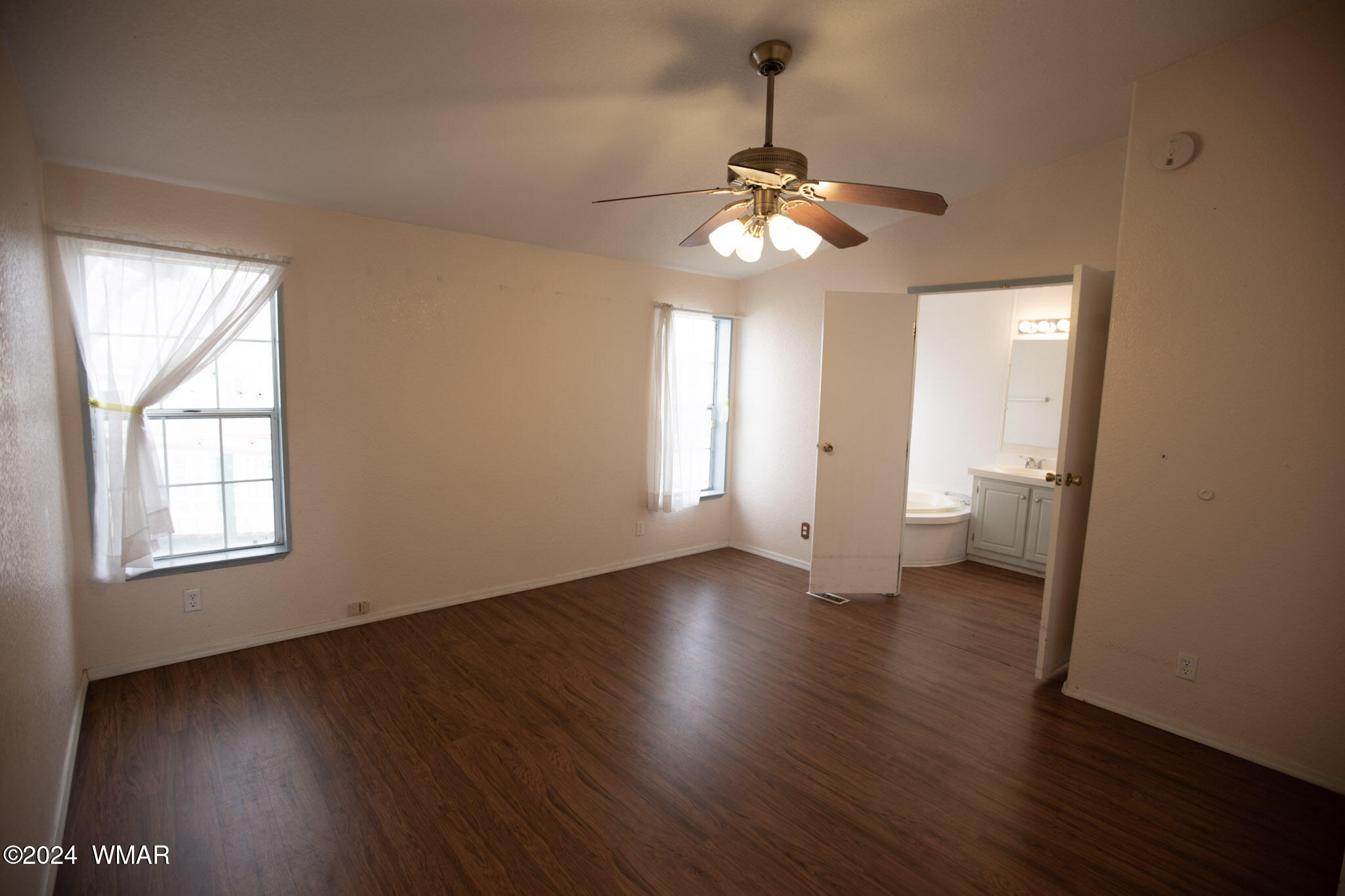 748 West School Bus Road Eagar, AZ 85925 - Photo 12 of 26 Primary Bedroom