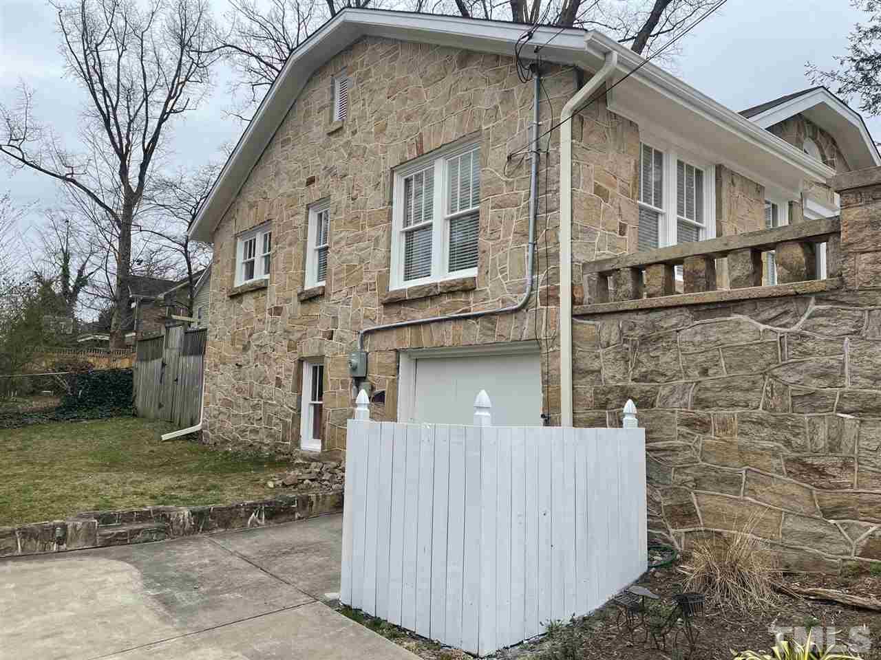 2204 Byrd Street Raleigh, NC 27608 - Photo 4 of 25