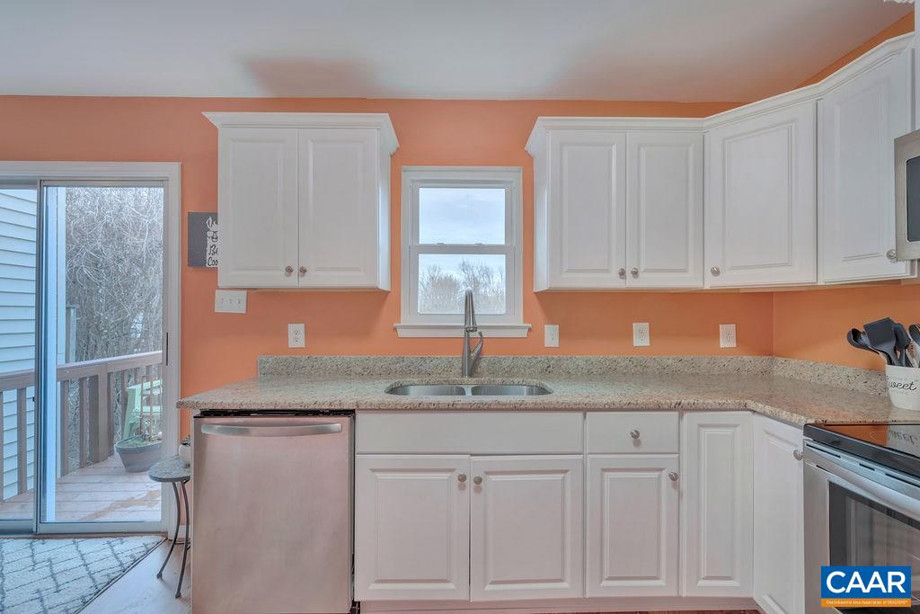 420 Riverside Avenue Charlottesville, VA 22902 - Photo 12 of 26 Gallery Image 12