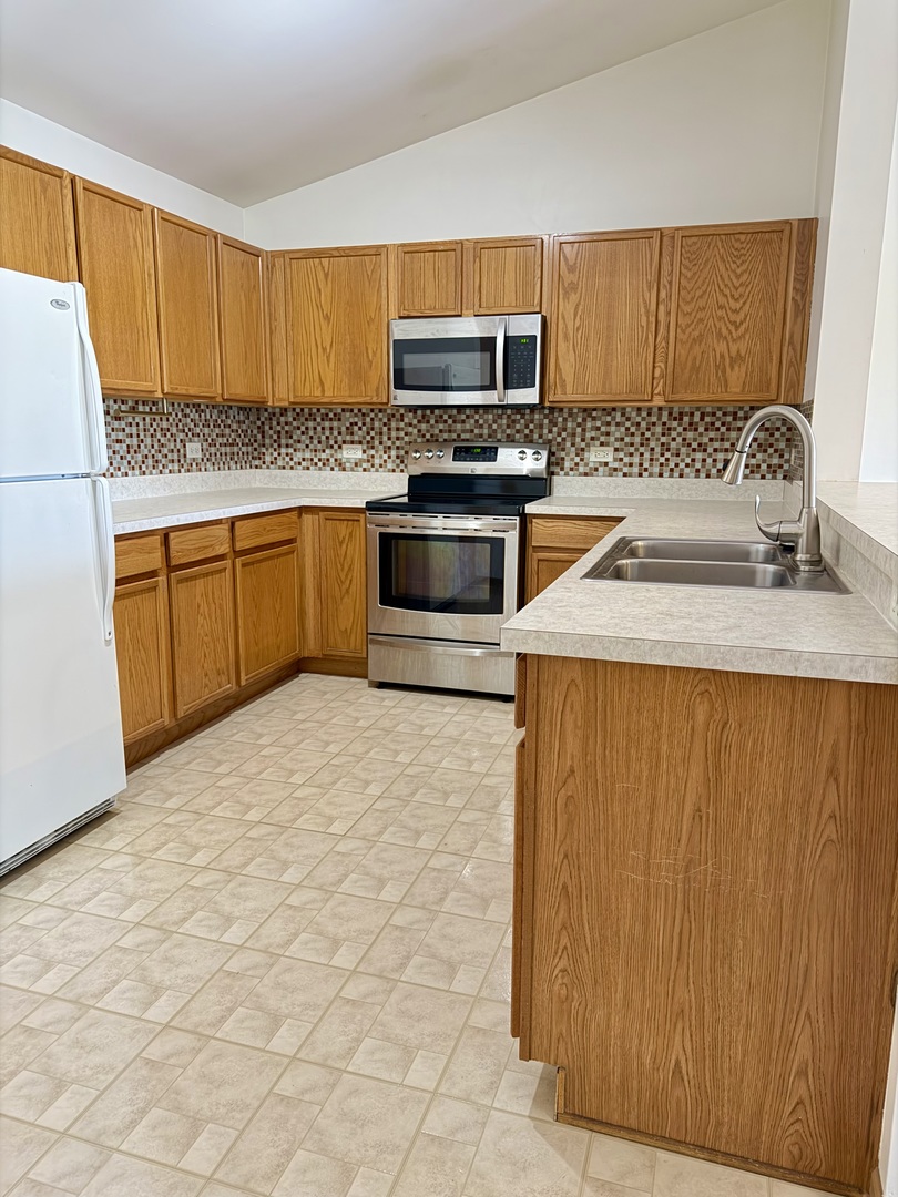 1580 McClure Road, Unit 1580 Aurora, IL 60505 - Photo 6 of 13