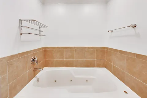 $475,000 | 125 East 13th Street, Unit 1103, Chicago, IL 60605