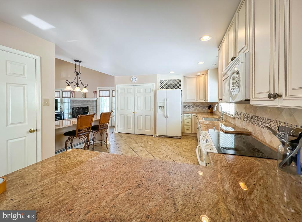 1301 Rowland Road Langhorne, PA 19047 - Photo 7 of 23 kitchen