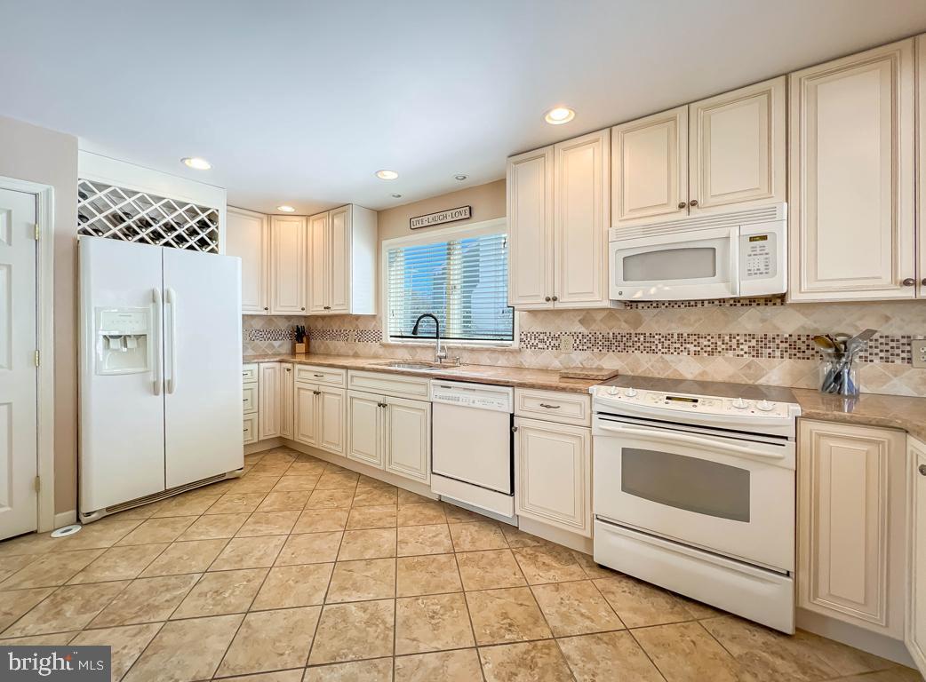 1301 Rowland Road Langhorne, PA 19047 - Photo 8 of 23 kitchen