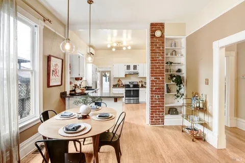 $1,195,000 | 523 6th Street, Petaluma, CA 94952
