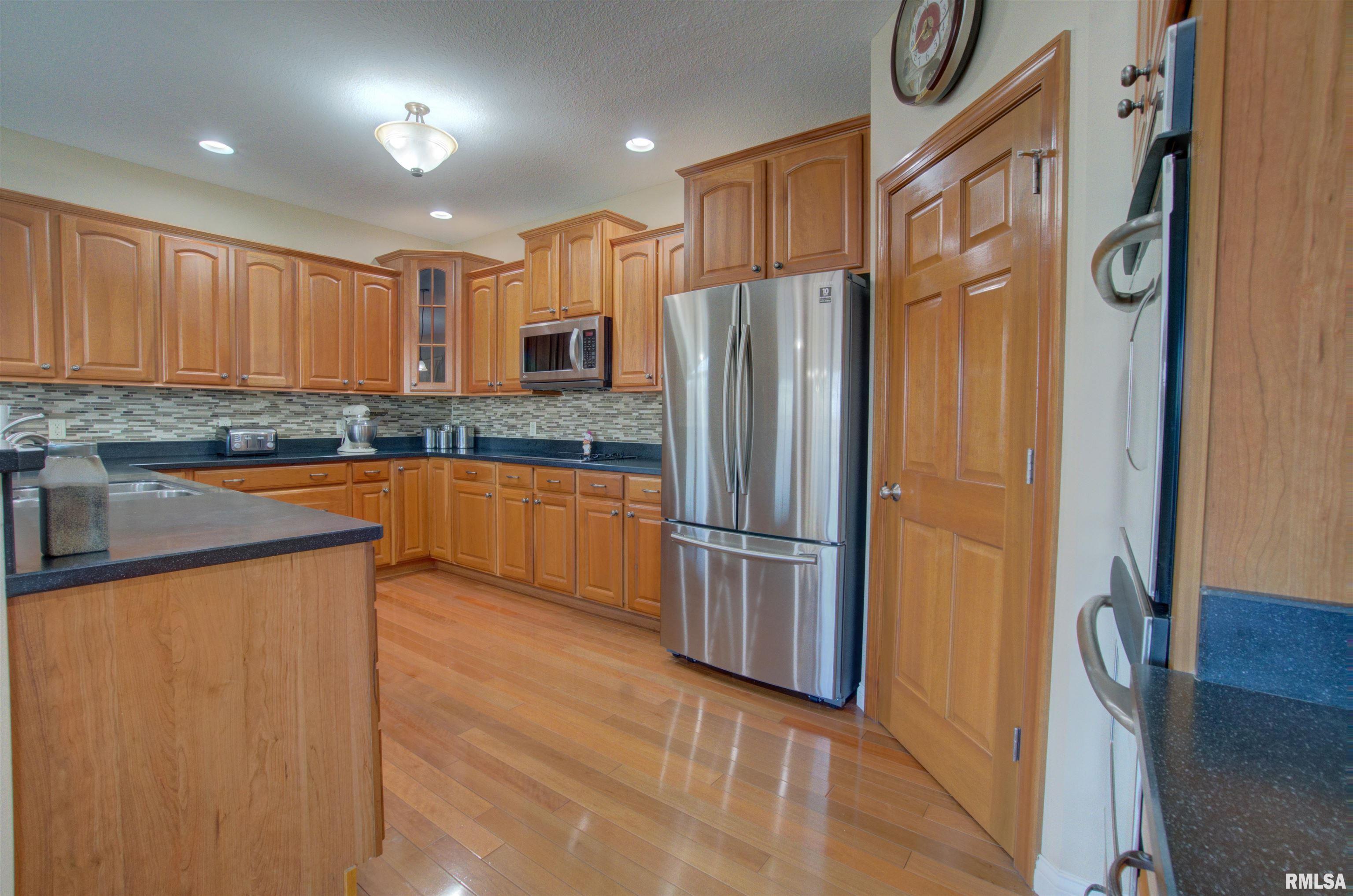 6301 Fairhaven Road Davenport, IA 52807 - Photo 19 of 49 Gallery Image 19