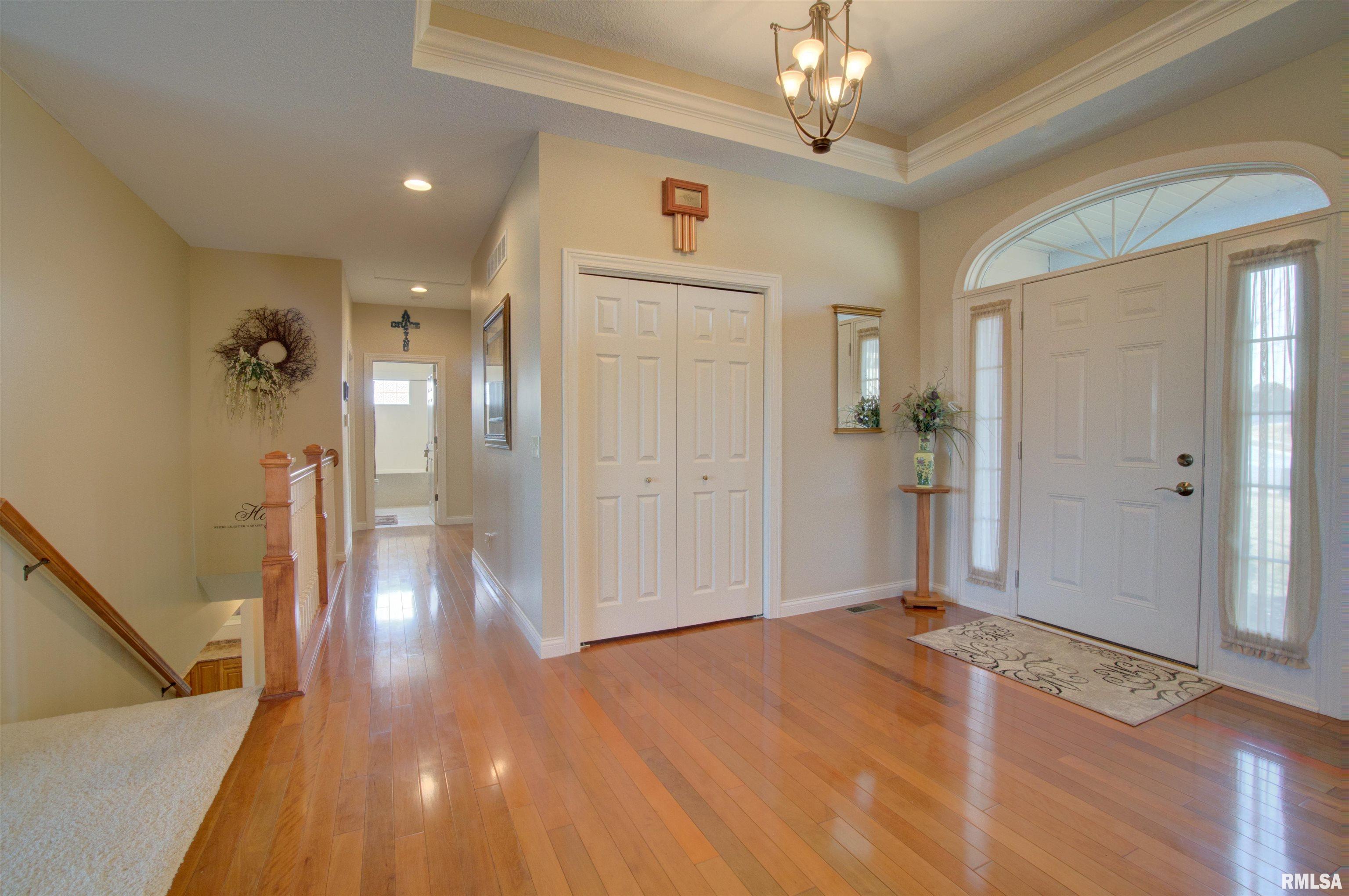 6301 Fairhaven Road Davenport, IA 52807 - Photo 5 of 49 Gallery Image 5