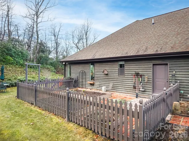 $850,000 | 1442 Walnut Ridge Road, Brevard, NC 28712