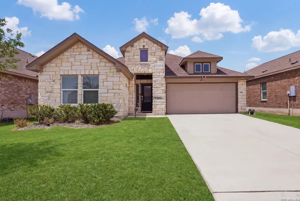 $2,300 | 14531 Austin Heights, San Antonio, TX 78253