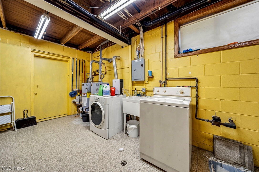 1050 Lake Road Conneaut, OH 44030 - Photo 25 of 39 Lower Level of Main House included laundry room, panic room