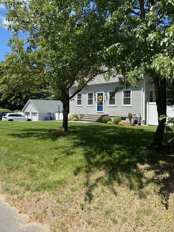 88 Fair Oak Road Springfield, MA 01128 - Photo 3 of 34 a front view of house with yard and green space