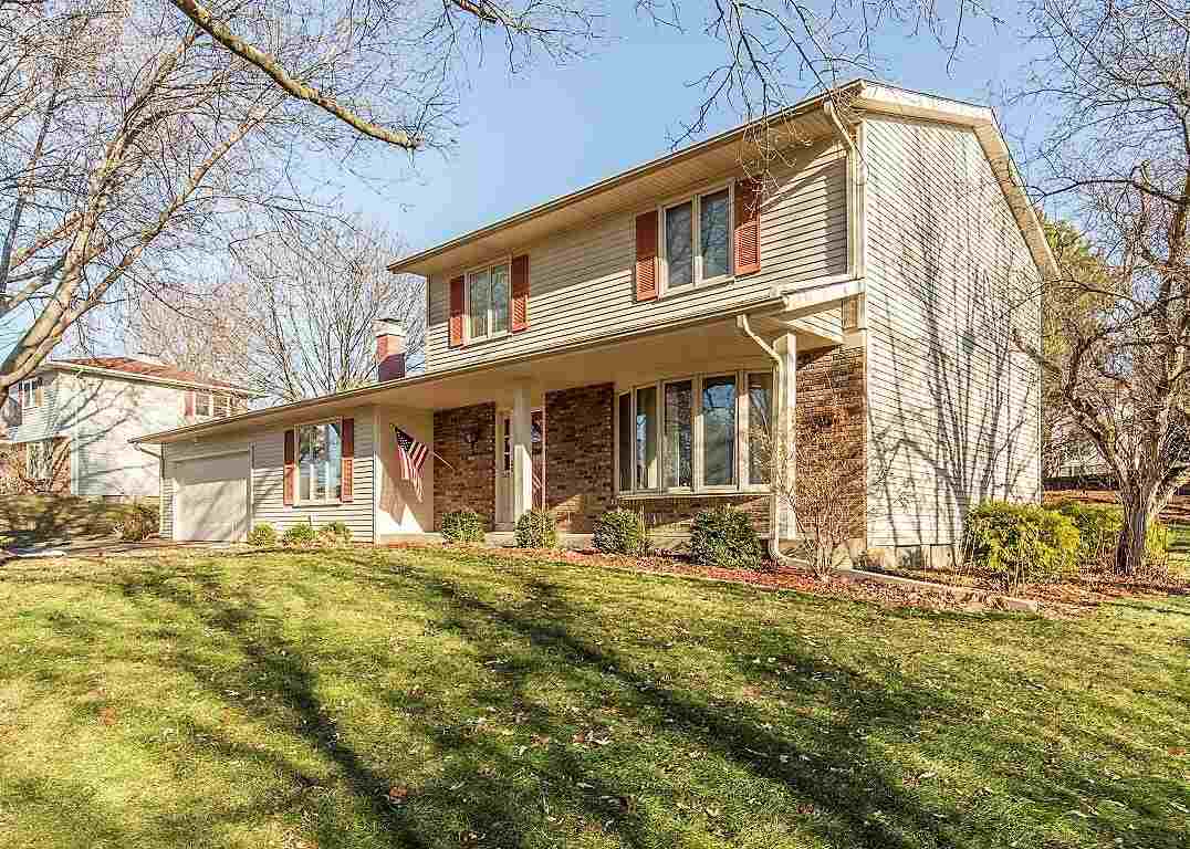 5200 White Post Road Bettendorf, IA 52722 - Photo 3 of 24