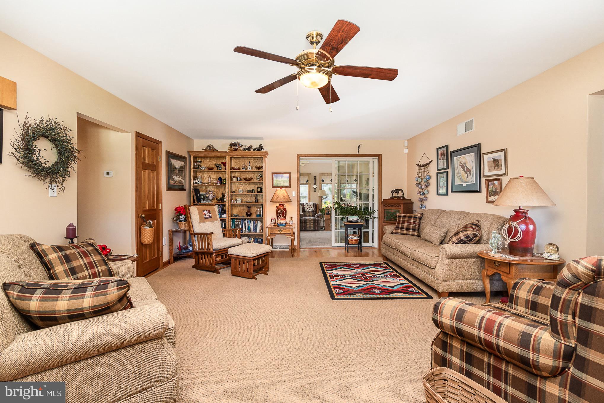 409 Buchanan Valley Road Orrtanna, PA 17353 - Photo 26 of 73 Living Room