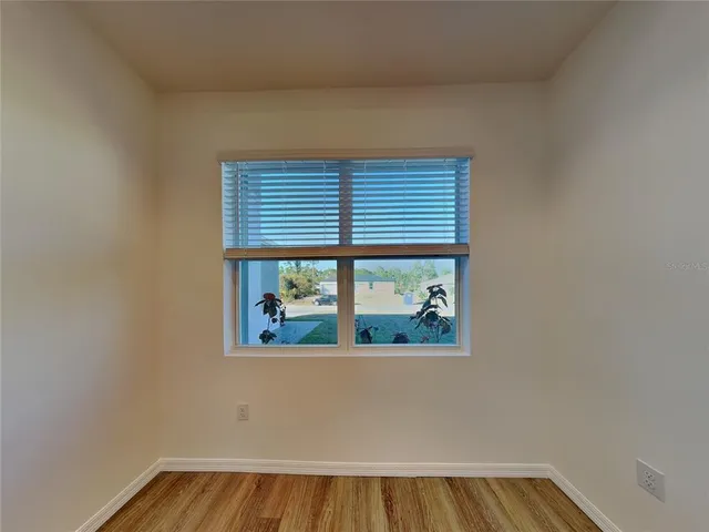 a view of empty room with window