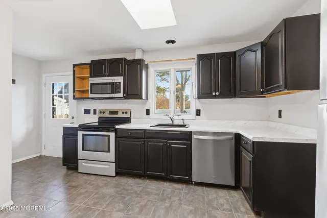 $535,000 | 1000 Bismarck Street, Toms River, NJ 08757