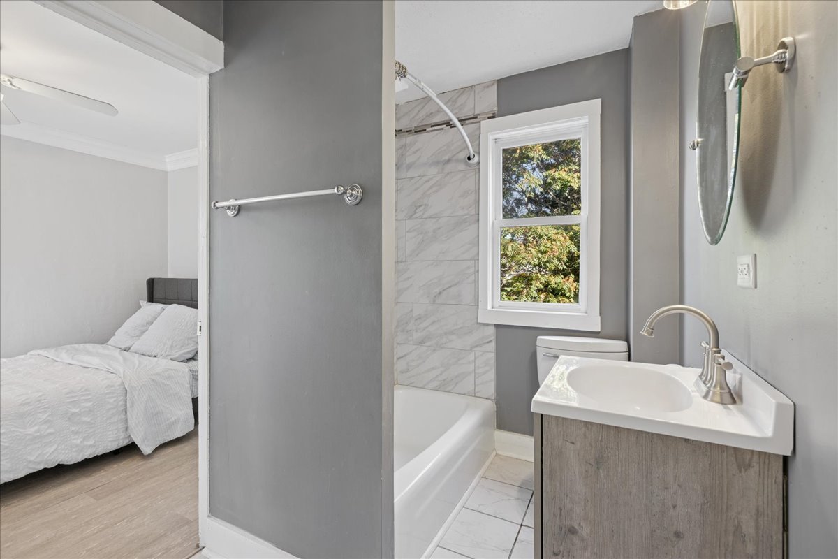 320 East Main Street Barrington, IL 60010 - Photo 13 of 15