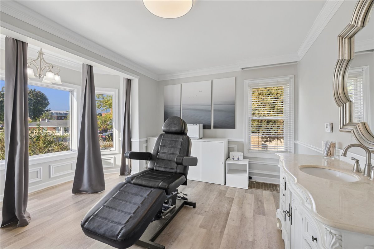 320 East Main Street Barrington, IL 60010 - Photo 5 of 15