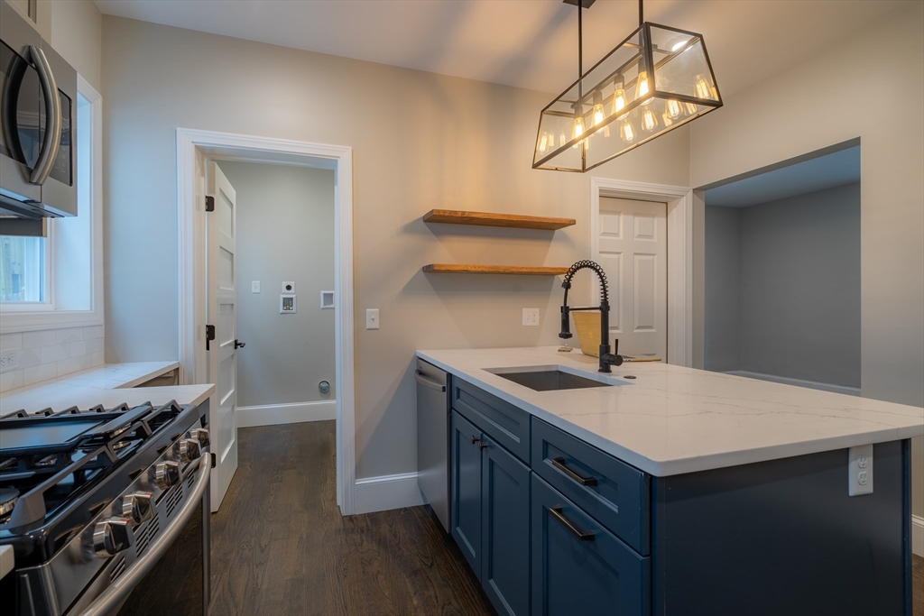 101 Draper Street, Unit 1 Boston, MA 02122 - Photo 4 of 14
