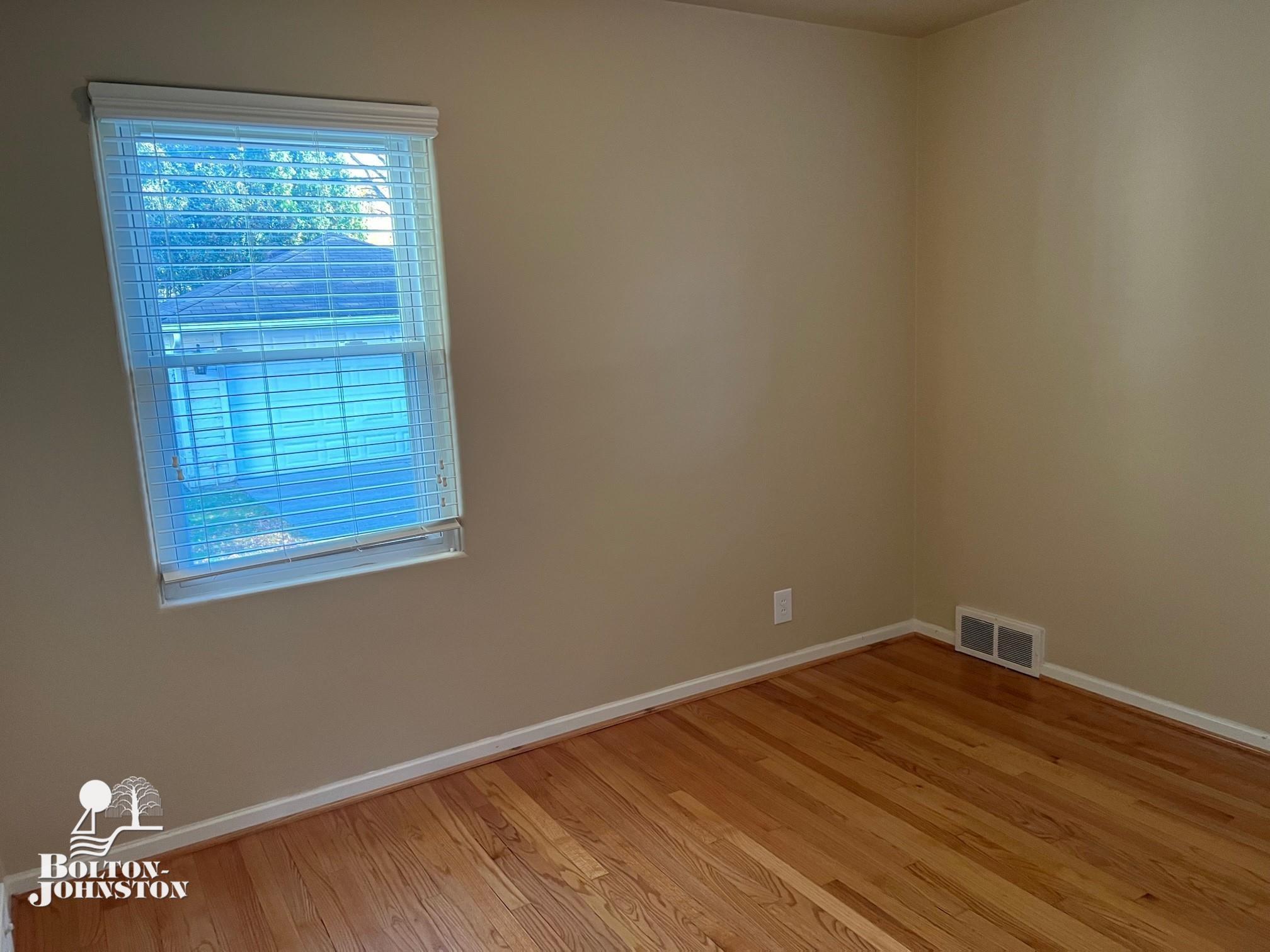 360 Rivard Boulevard Grosse Pointe, MI 48230 - Photo 10 of 16