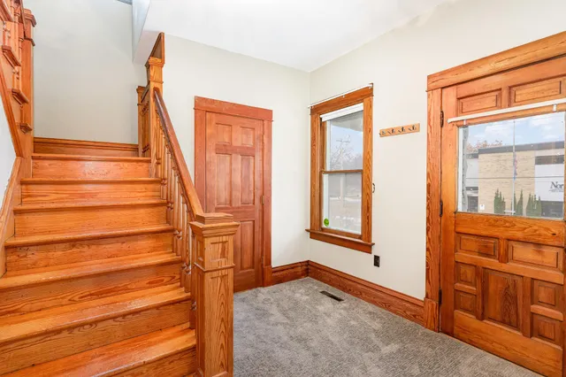 $328,000 | 810 Washington Street, Northfield, MN 55057