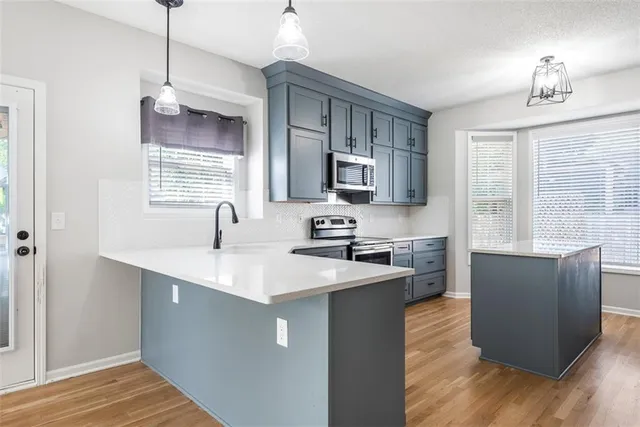 $500,000 | 22625 West 49th Street, Shawnee, KS 66226