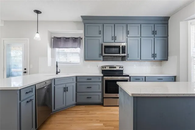 $500,000 | 22625 West 49th Street, Shawnee, KS 66226