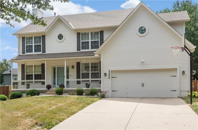 $500,000 | 22625 West 49th Street, Shawnee, KS 66226
