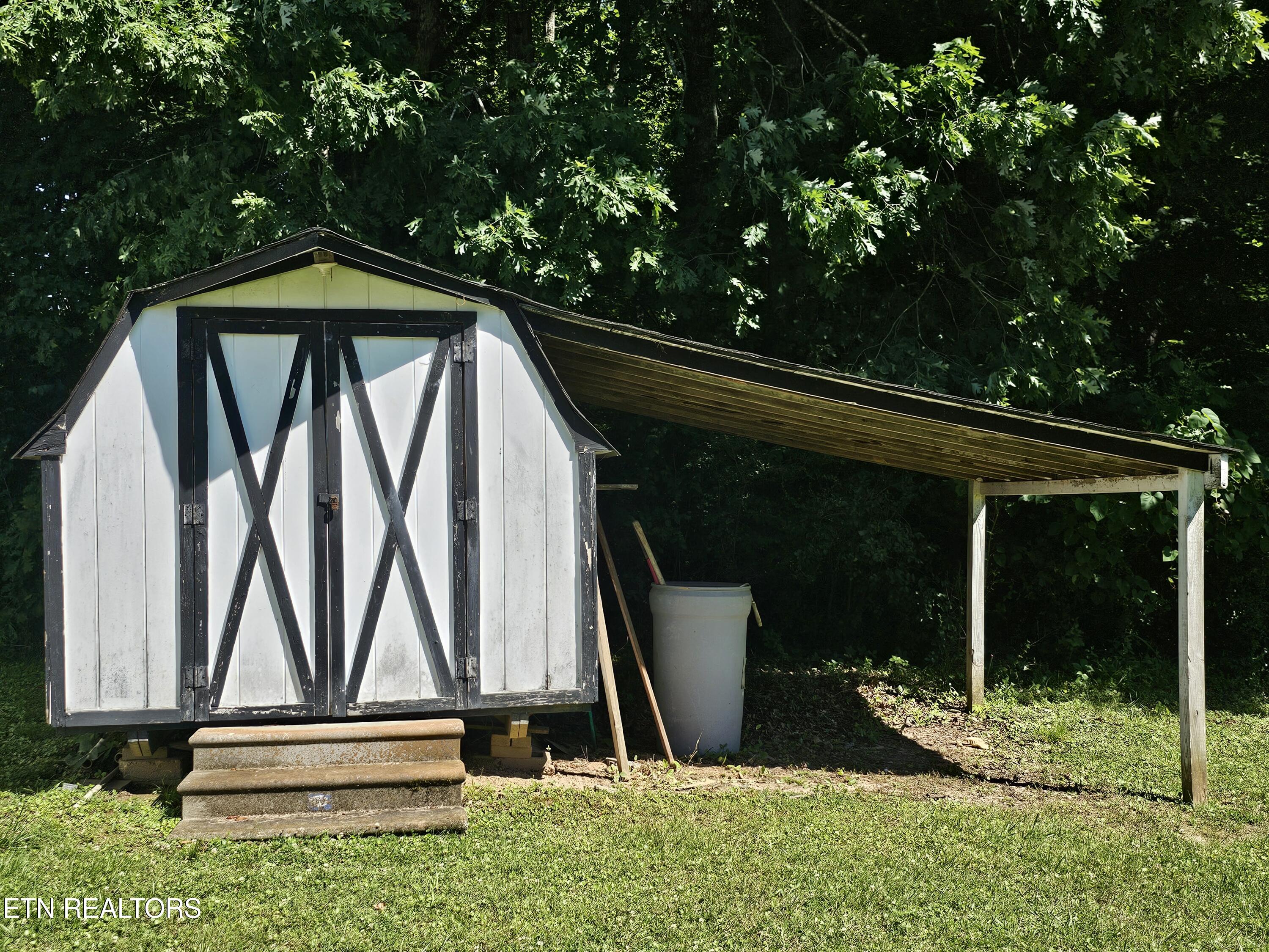 1341 Blockhouse Valley Road Clinton, TN 37716 - Photo 35 of 35 20260603_162054
