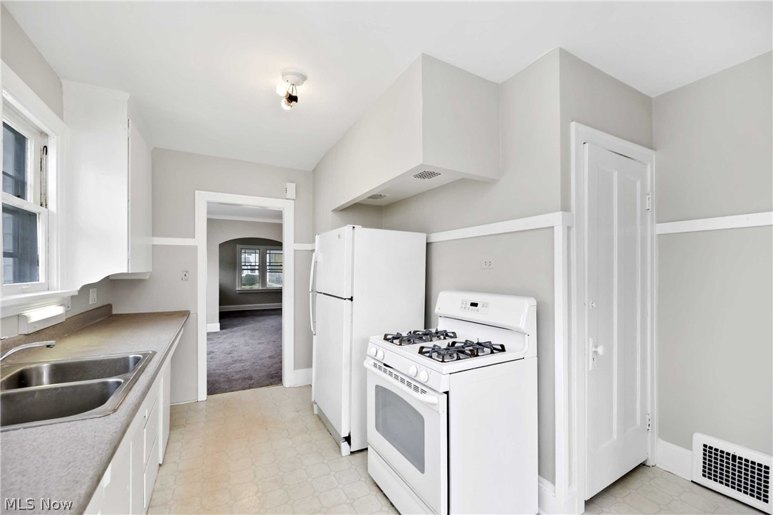 3840 Silsby Road Cleveland, OH 44111 - Photo 13 of 30 Gallery Image 13