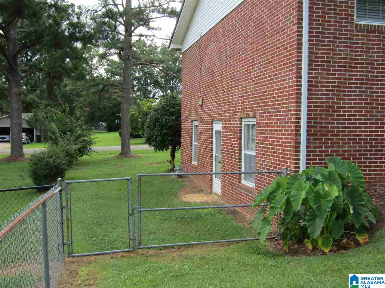 1109 Conger Road Anniston, AL 36207 - Photo 35 of 50