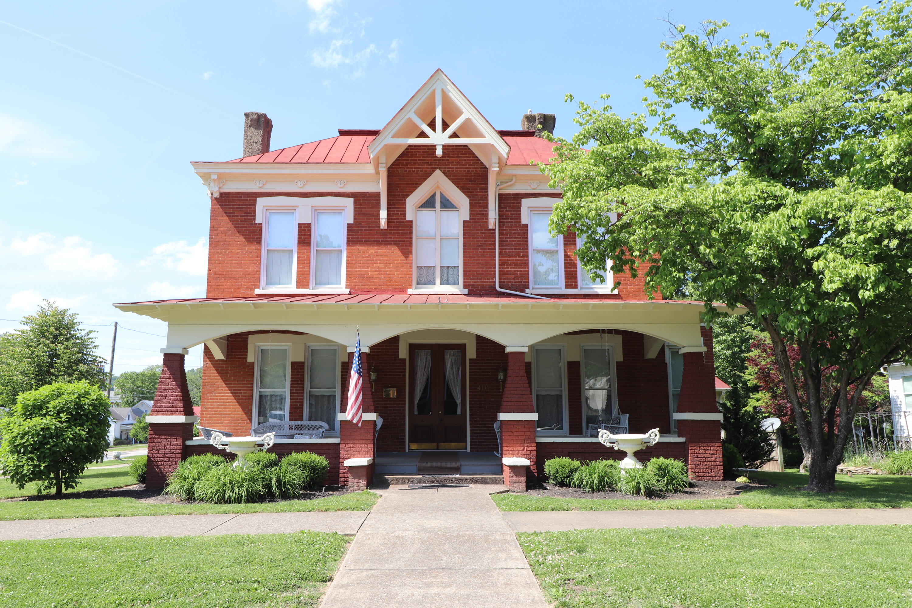 401 East 4th Street Augusta, KY 41002 - Photo 1 of 50