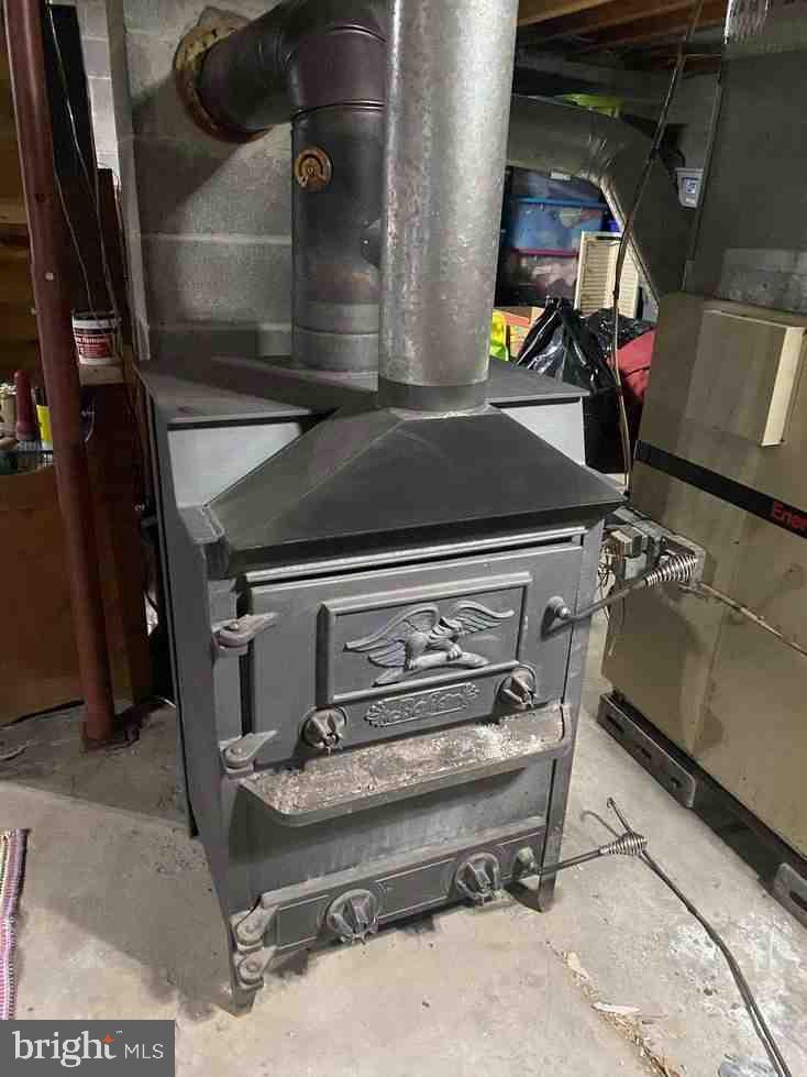 333 Mauger Path Road Port Royal, PA 17082 - Photo 55 of 58 a close up of a stove