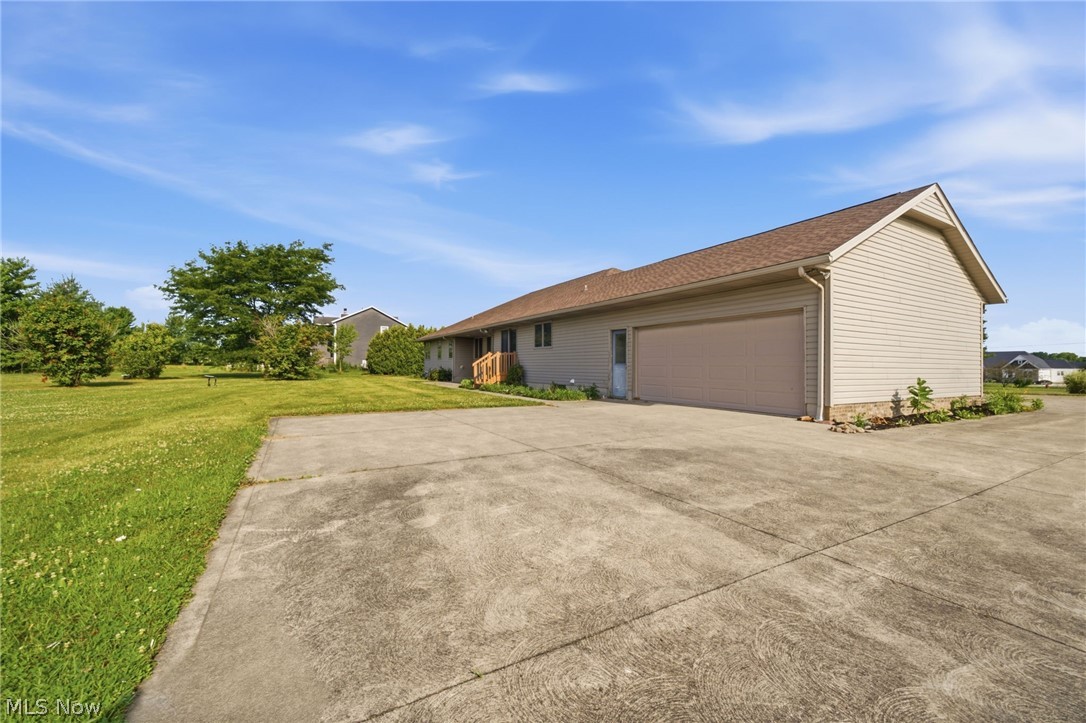 7300 Neff Road Valley City, OH 44280 - Photo 40 of 47