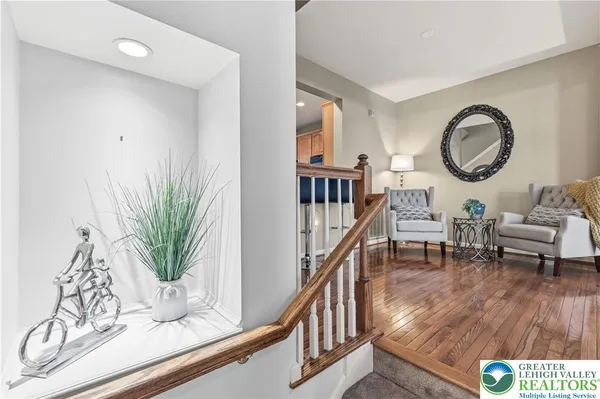 $349,900 | 1632 Oakridge Lane, Hellertown, PA 18055
