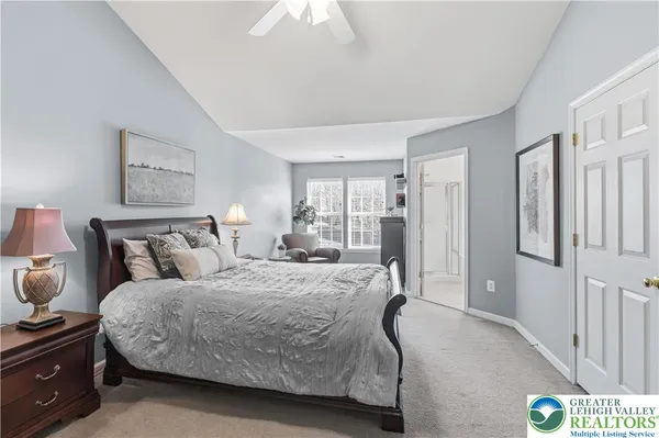 $349,900 | 1632 Oakridge Lane, Hellertown, PA 18055
