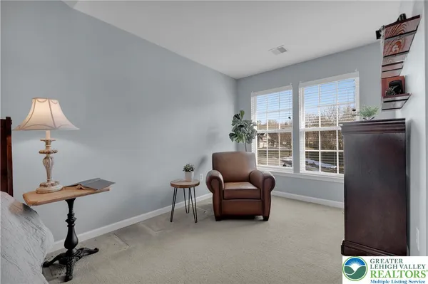 $349,900 | 1632 Oakridge Lane, Hellertown, PA 18055