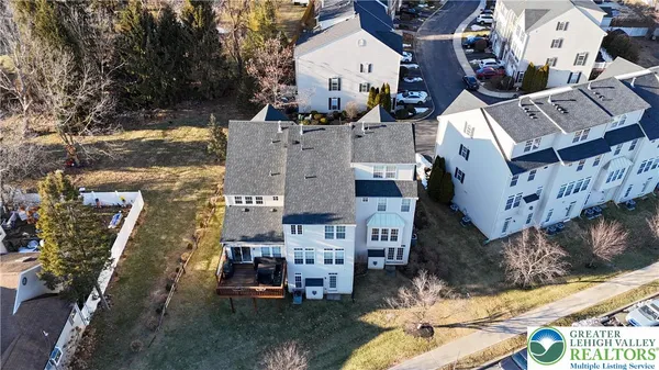 $349,900 | 1632 Oakridge Lane, Hellertown, PA 18055