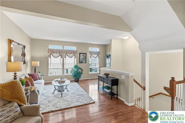 $349,900 | 1632 Oakridge Lane, Hellertown, PA 18055