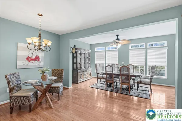 $349,900 | 1632 Oakridge Lane, Hellertown, PA 18055