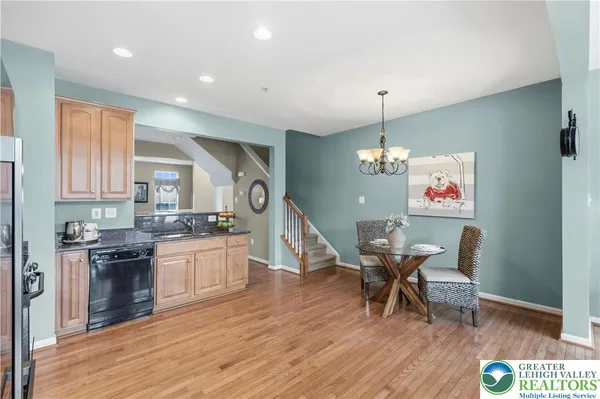 $349,900 | 1632 Oakridge Lane, Hellertown, PA 18055