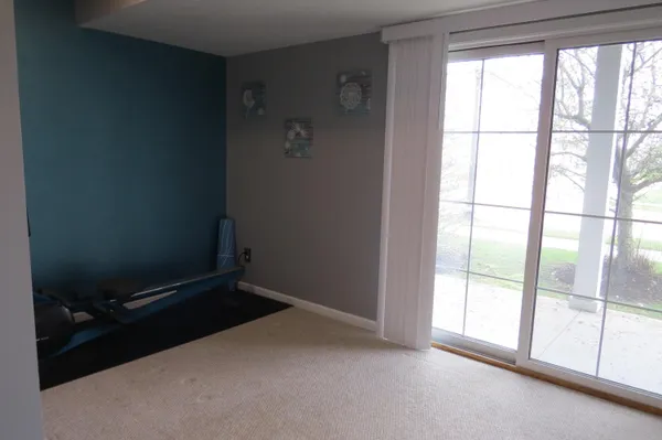 $305,000 | 2122 Sherwood Avenue, Holland, MI 49423