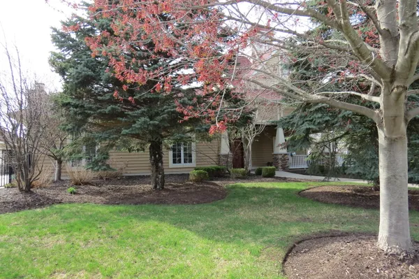 $305,000 | 2122 Sherwood Avenue, Holland, MI 49423